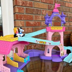 Little People Klip Klop Castle with Aurora Princess